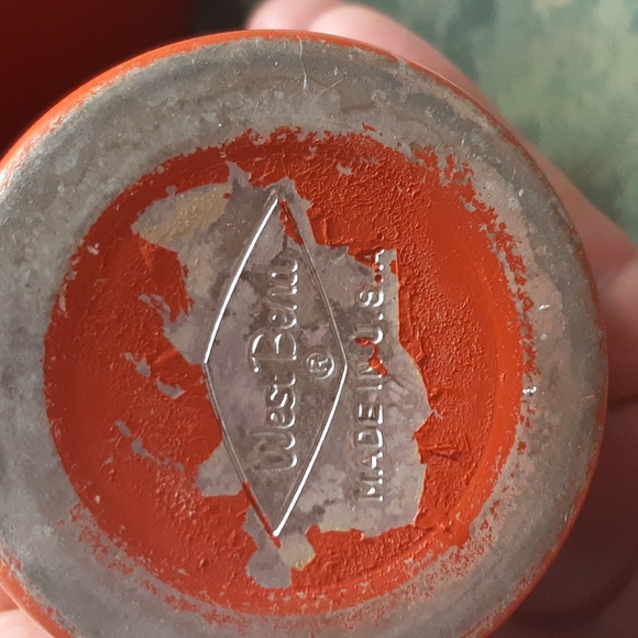 Vintage West Bend canisters with salt and pepper shakers - Picture 2 of 3